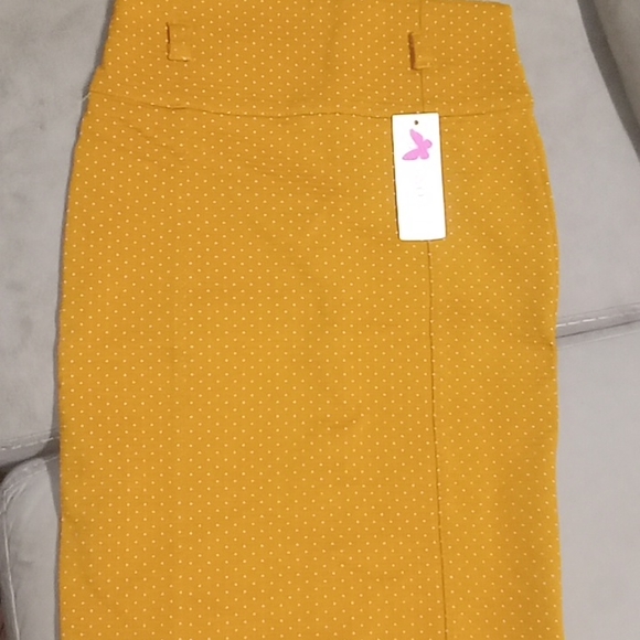 🆕 2 pcs CAROMI Ads Shop streth elegant skirts mustard & Red color Size Small - Picture 3 of 13